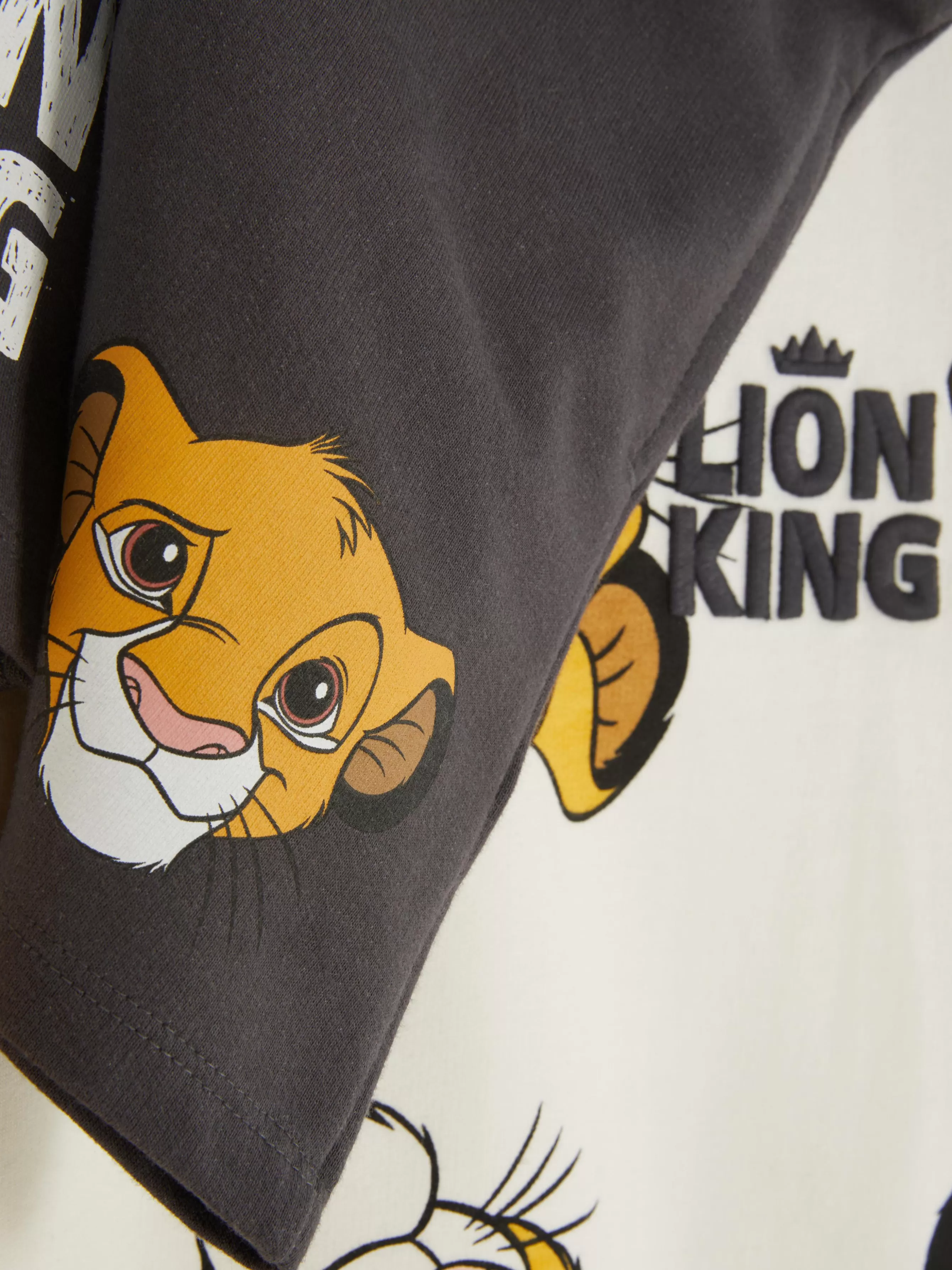 Best Sale Primark Ensemble Sweat-shirt Et Short Disney Le Roi Lion Simba Écru